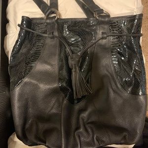 New Chi Leather Purse